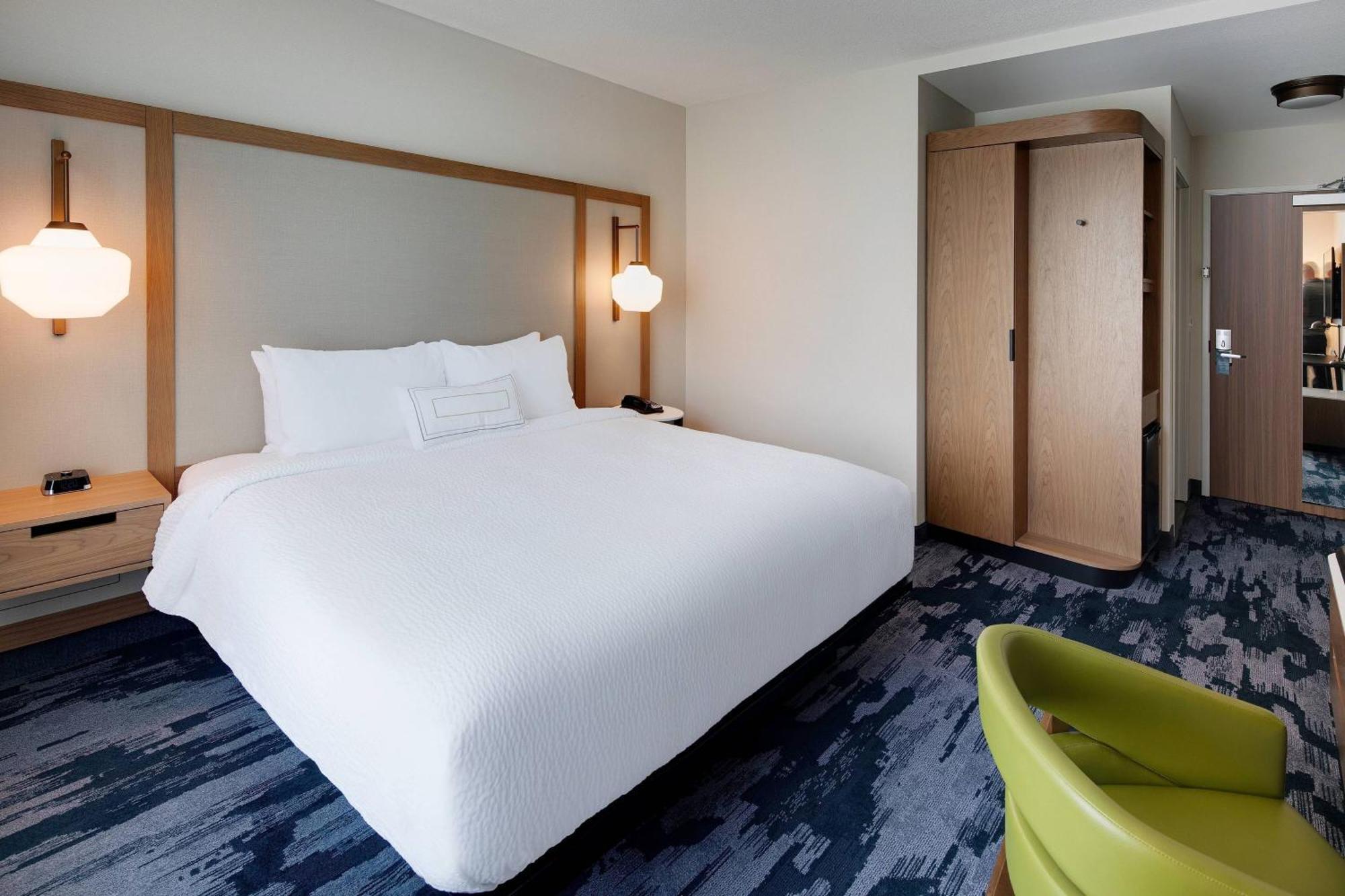 Fairfield Inn & Suites By Marriott Tampa Уэсли-Чепел Экстерьер фото