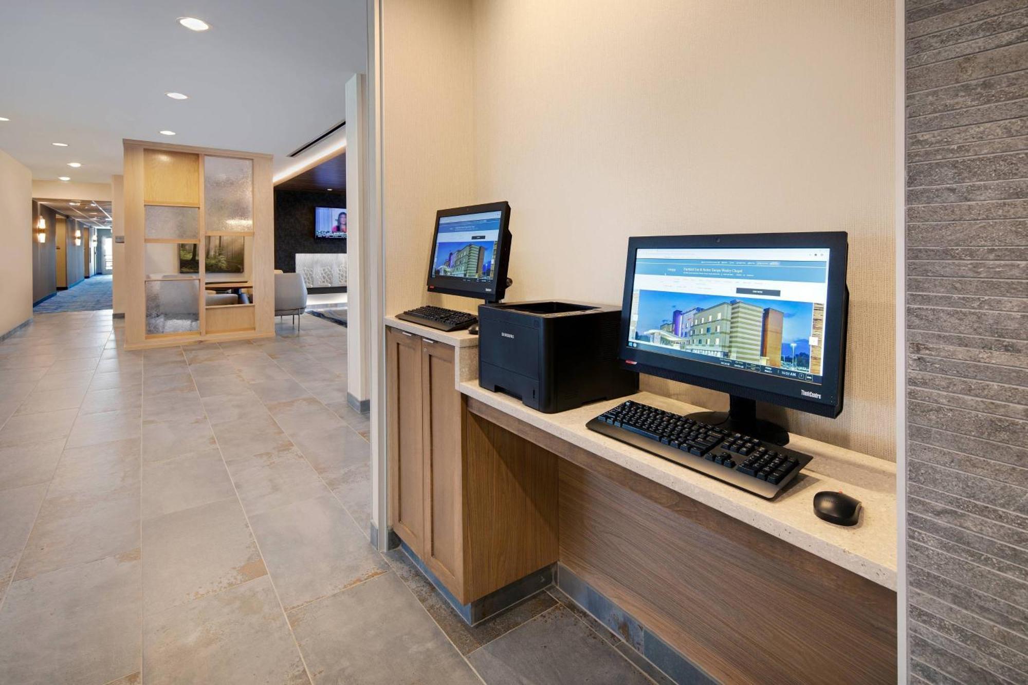 Fairfield Inn & Suites By Marriott Tampa Уэсли-Чепел Экстерьер фото