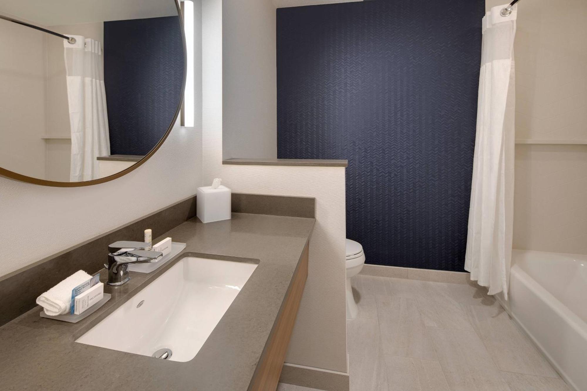 Fairfield Inn & Suites By Marriott Tampa Уэсли-Чепел Экстерьер фото