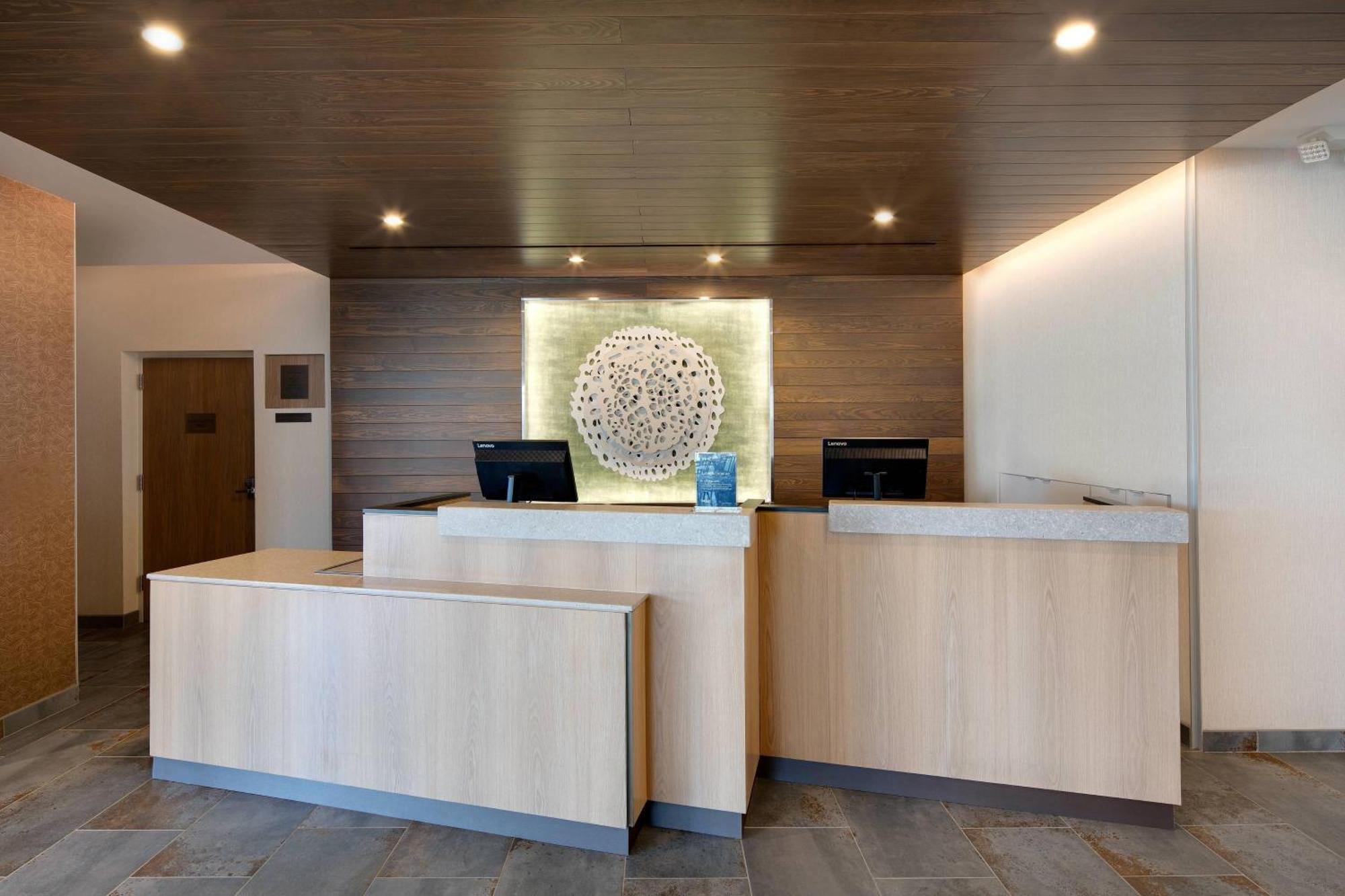 Fairfield Inn & Suites By Marriott Tampa Уэсли-Чепел Экстерьер фото