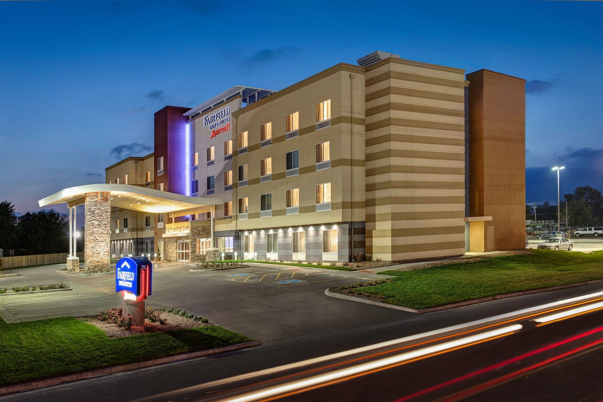 Fairfield Inn & Suites By Marriott Tampa Уэсли-Чепел Экстерьер фото